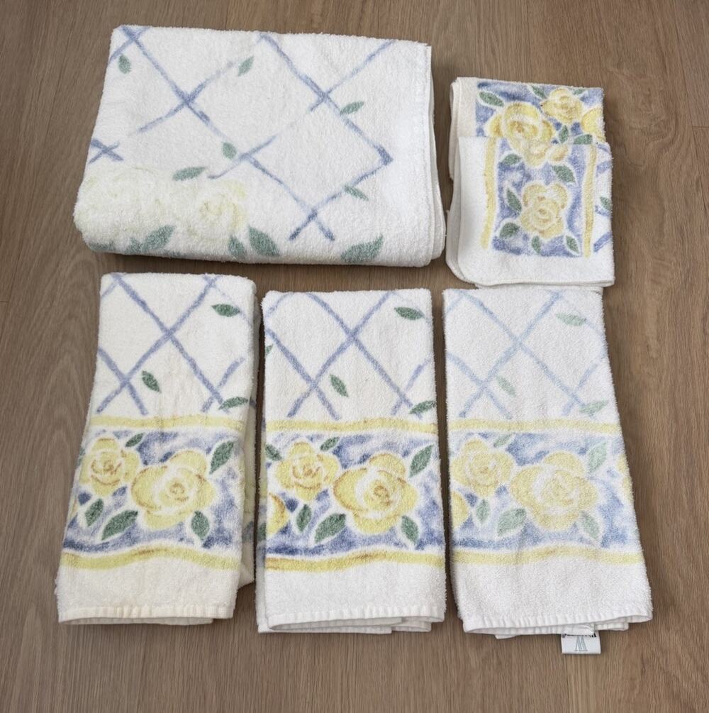 VTG Wamsutta Yellow/blue Floral Bath Towel & Wash Cloth (2) Hand Towel (3)